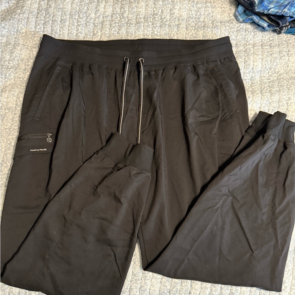 Healing Hands women’s jogger scrubs